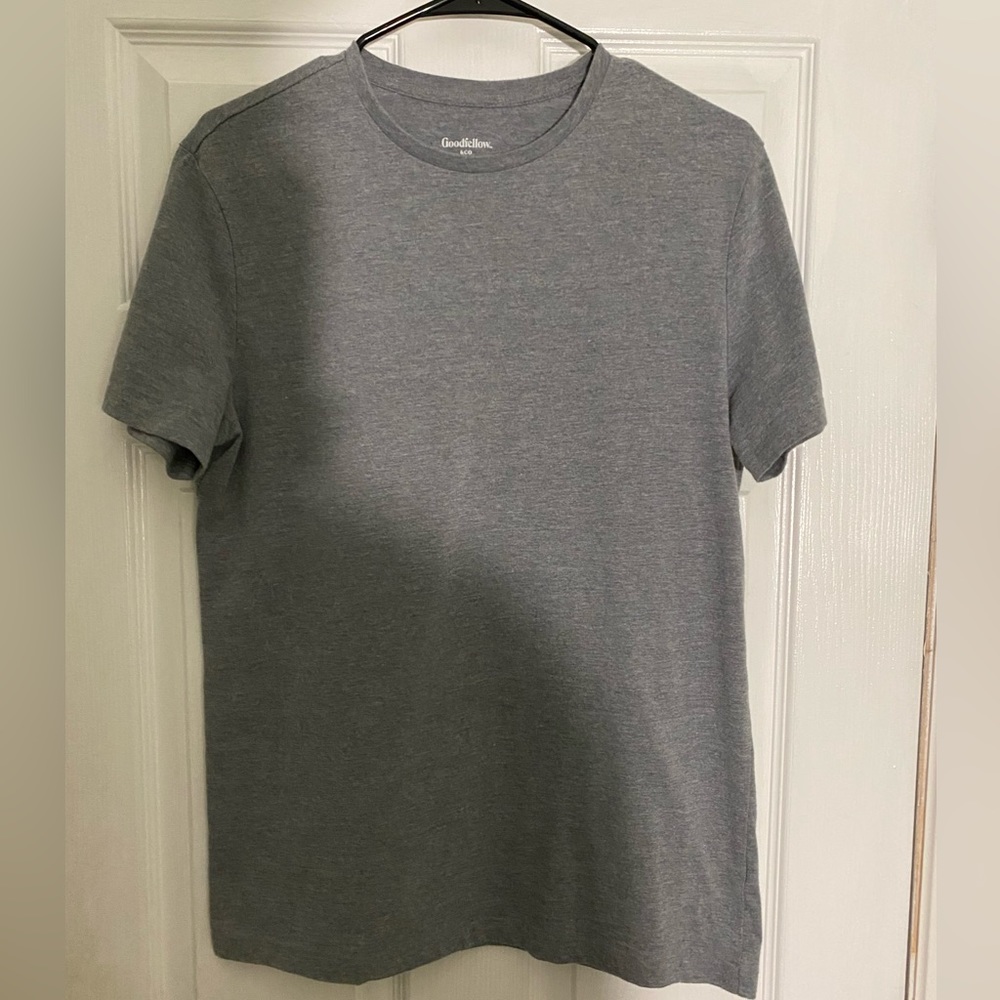 Goodfellow & Co Grey Short Sleeve Tee Size Medium